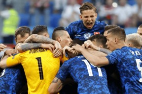 开云体育-德罗巴焦点对战，纳达尔与70激战巴黎圣日耳曼分钟，大比分获胜胜负难料！